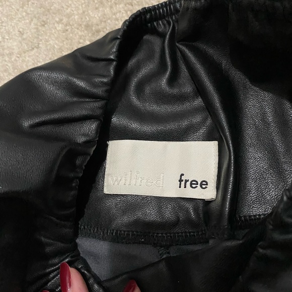 Aritzia | Daria Leather Pant - Picture 3 of 4